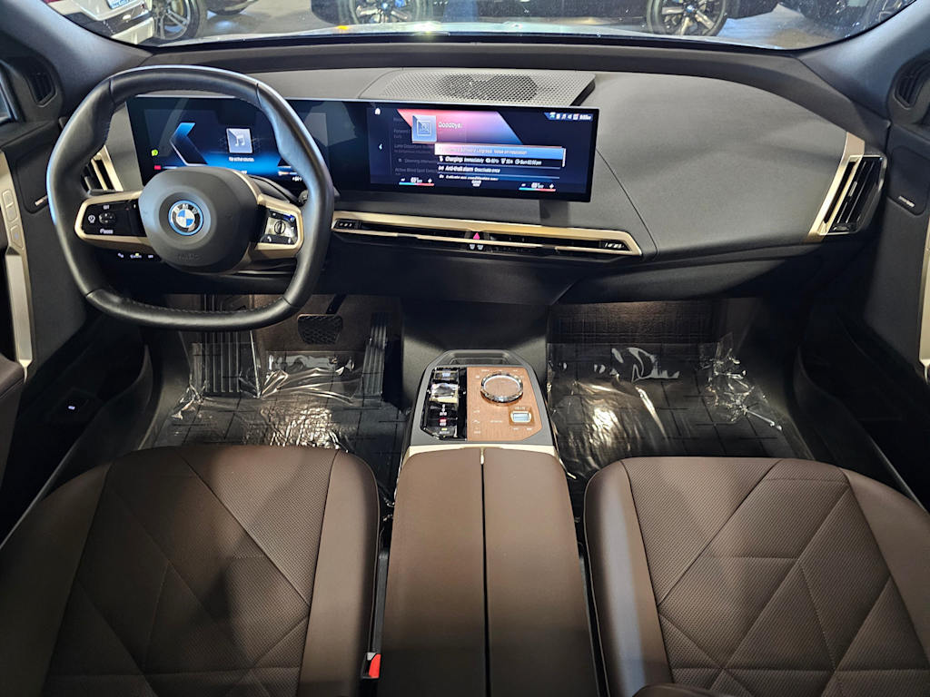Thumbnail: 2023 BMW iX - 2