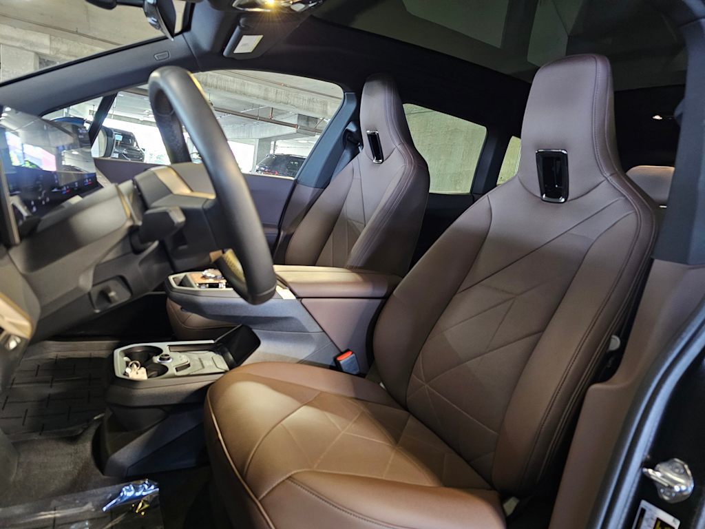 Thumbnail: 2023 BMW iX - 9