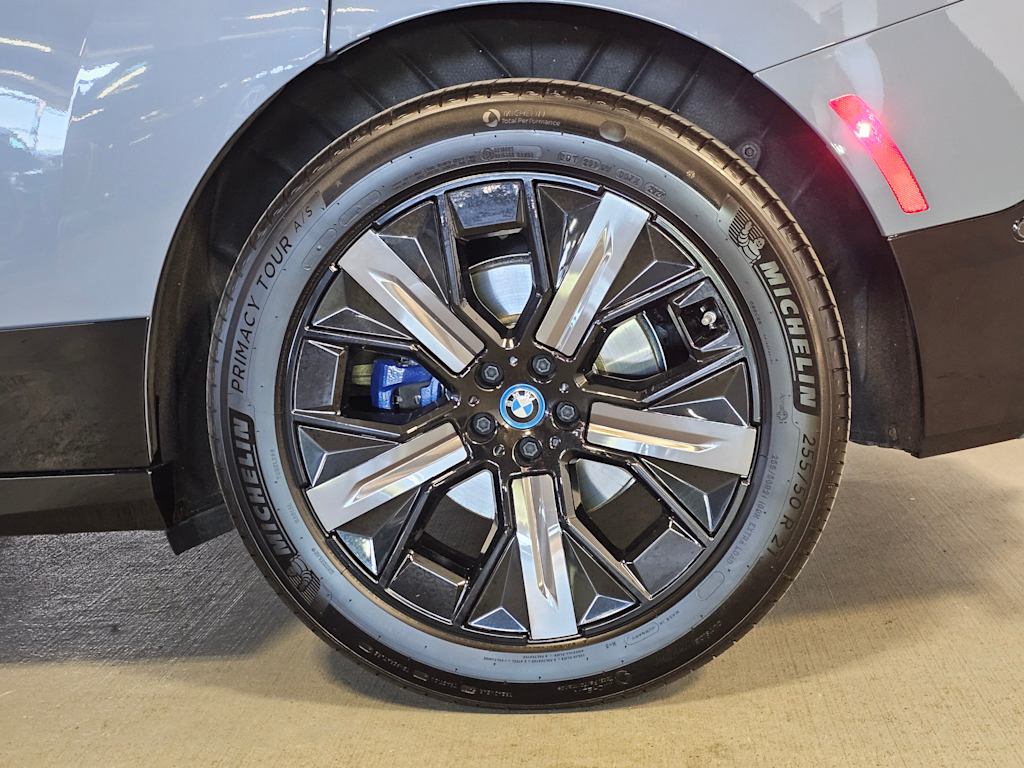 Thumbnail: 2024 BMW iX - 7