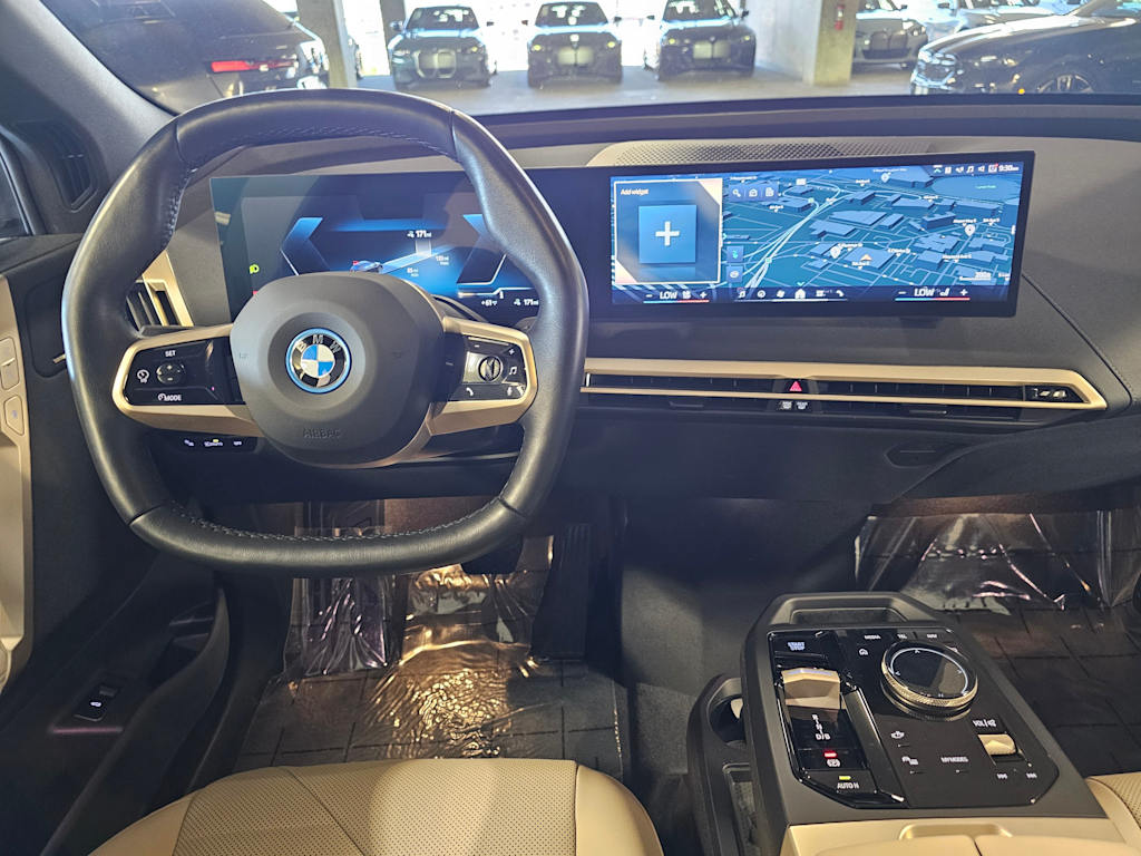 Thumbnail: 2024 BMW iX - 8