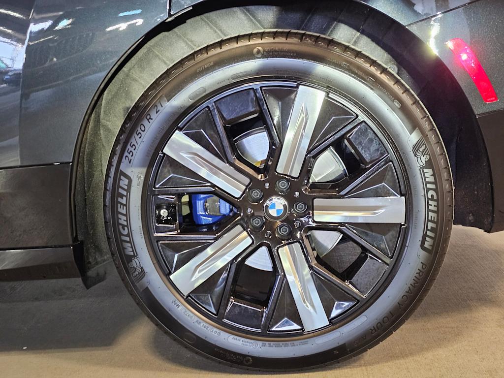 Thumbnail: 2024 BMW iX - 7