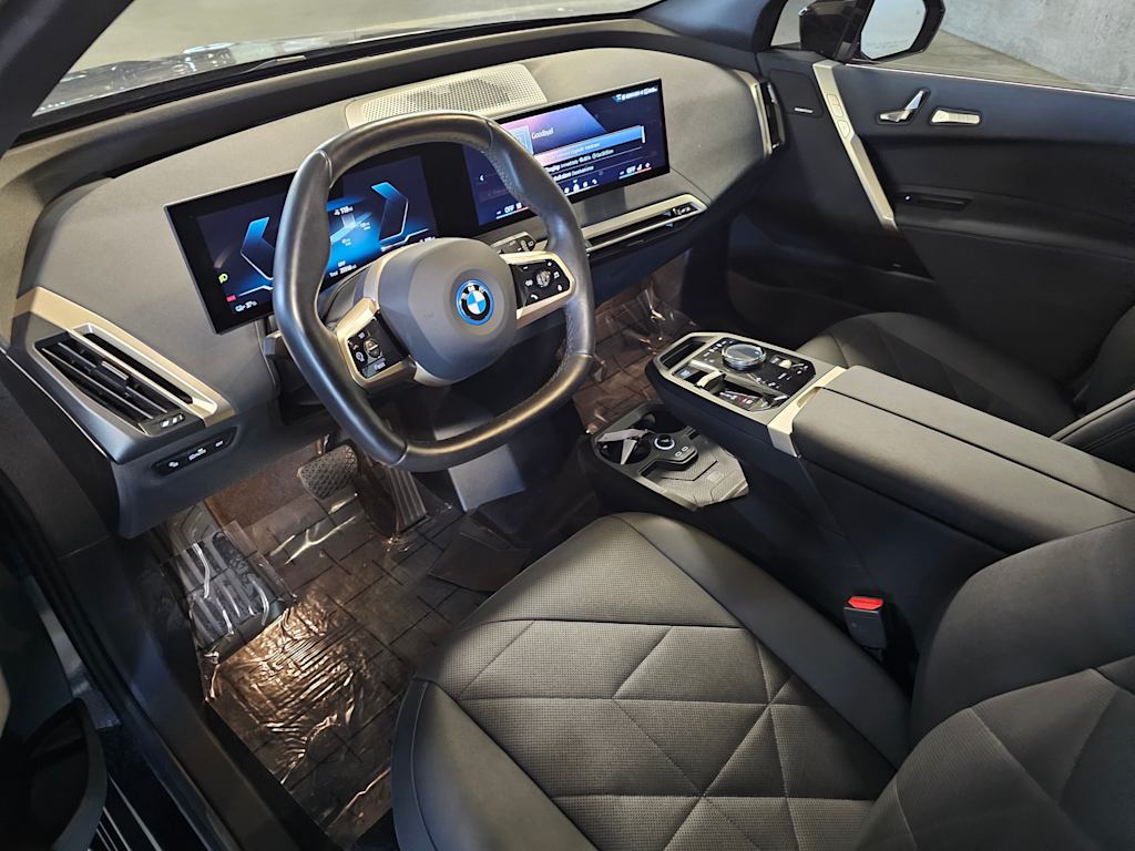 Thumbnail: 2024 BMW iX - 2