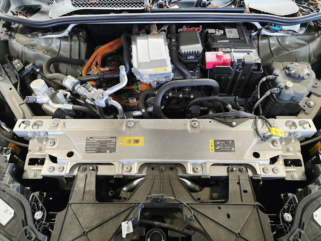 Thumbnail: 2024 BMW iX - 8