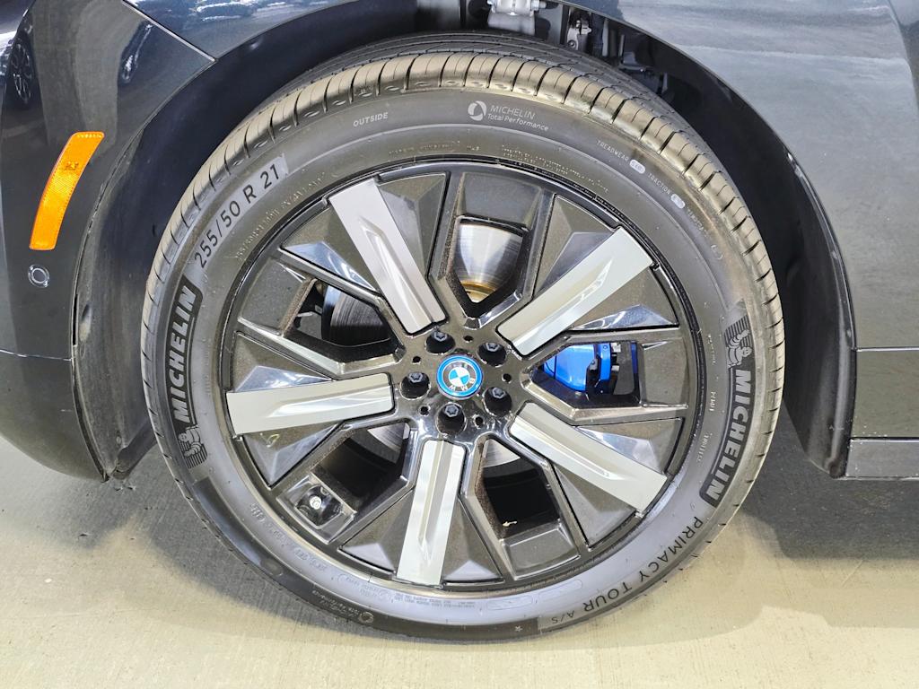 Thumbnail: 2024 BMW iX - 7