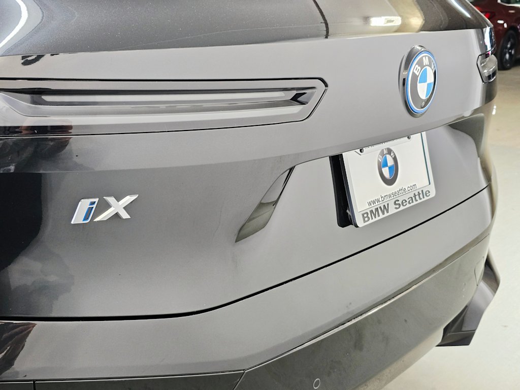 Thumbnail: 2024 BMW iX - 21