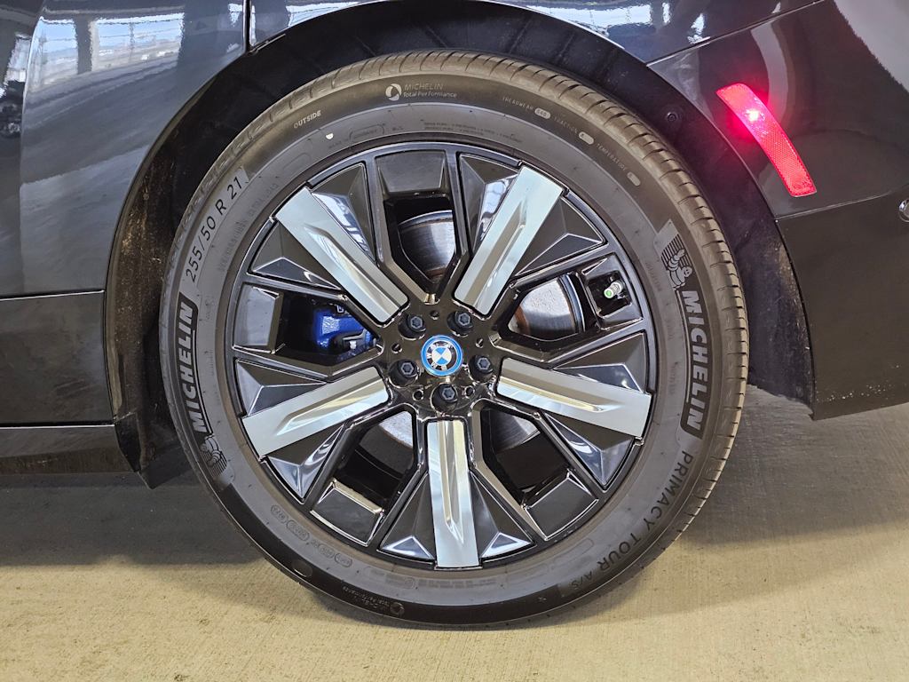 Thumbnail: 2024 BMW iX - 7