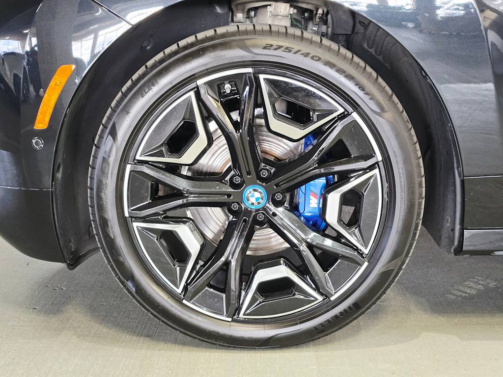 Thumbnail: 2025 BMW iX - 7