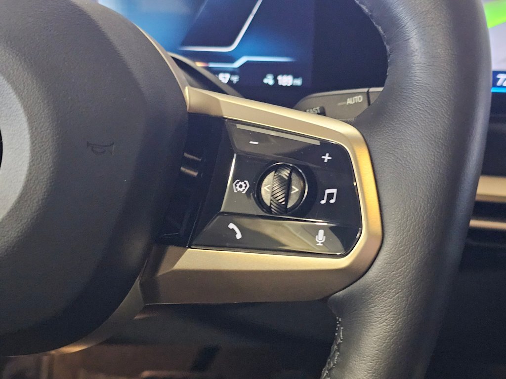 Thumbnail: 2026 BMW iX - 23