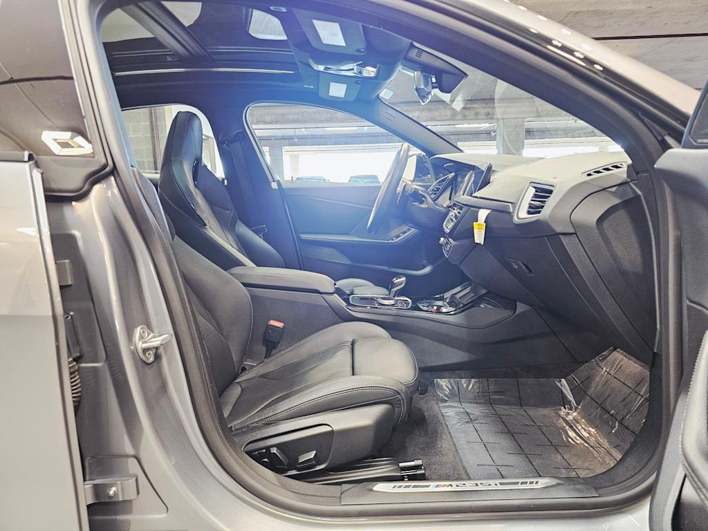 Thumbnail: 2024 BMW 2 Series - 30