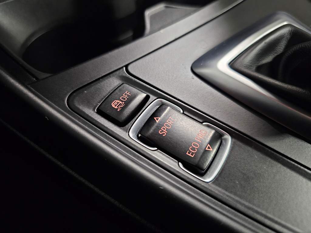 Thumbnail: 2015 BMW 2 Series - 31