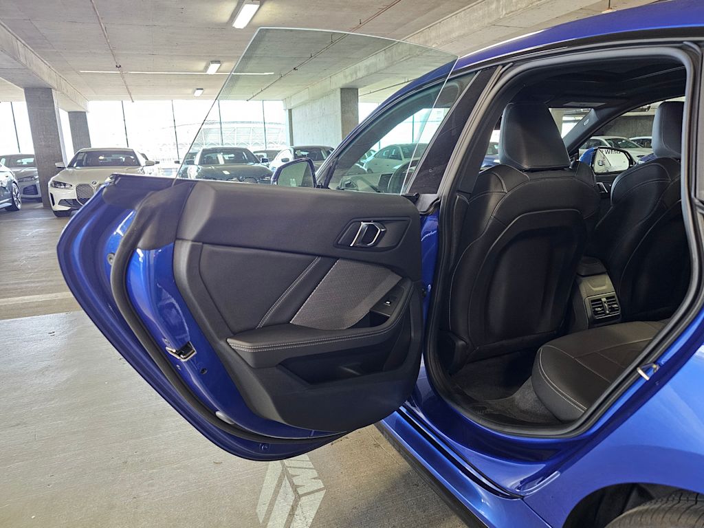 Thumbnail: 2025 BMW 2 Series - 31