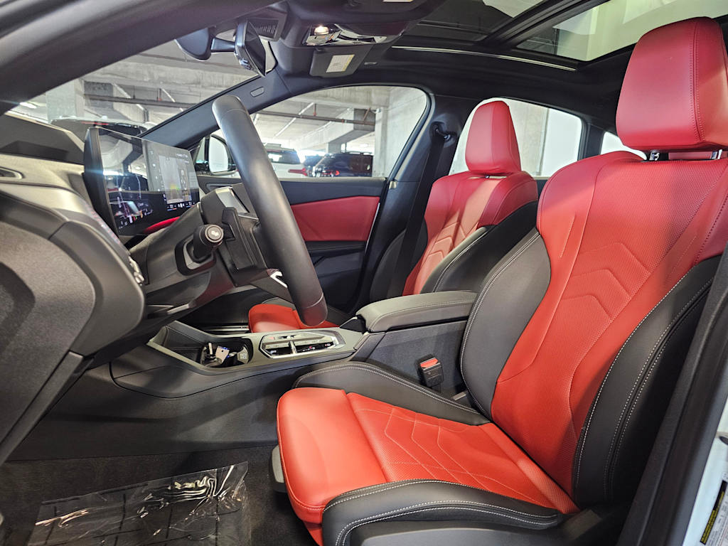 Thumbnail: 2025 BMW 2 Series - 10