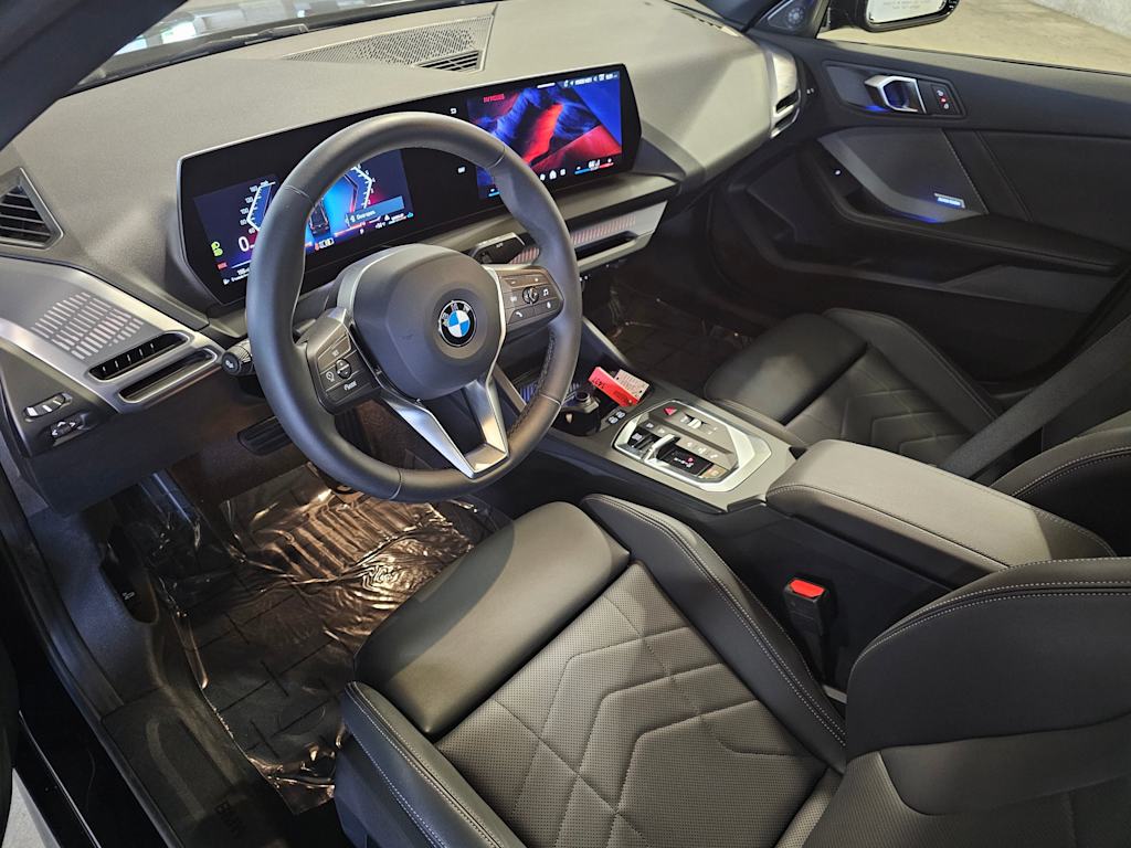 Thumbnail: 2025 BMW 2 Series - 2
