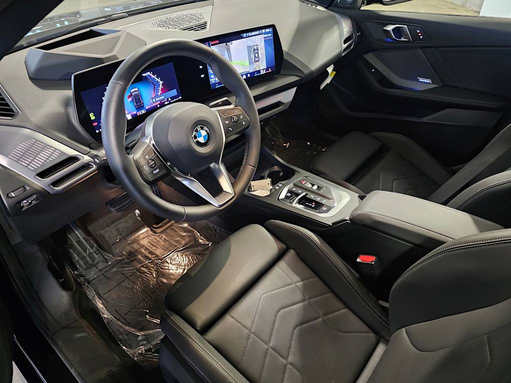 Thumbnail: 2025 BMW 2 Series - 2