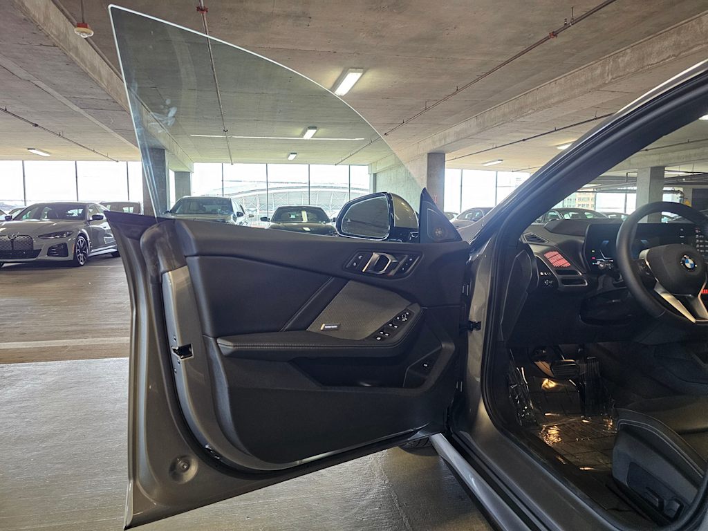 Thumbnail: 2025 BMW 2 Series - 26