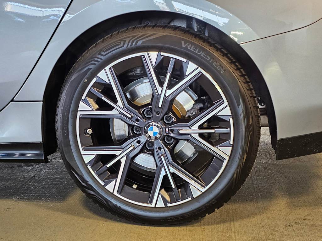 Thumbnail: 2025 BMW 2 Series - 8