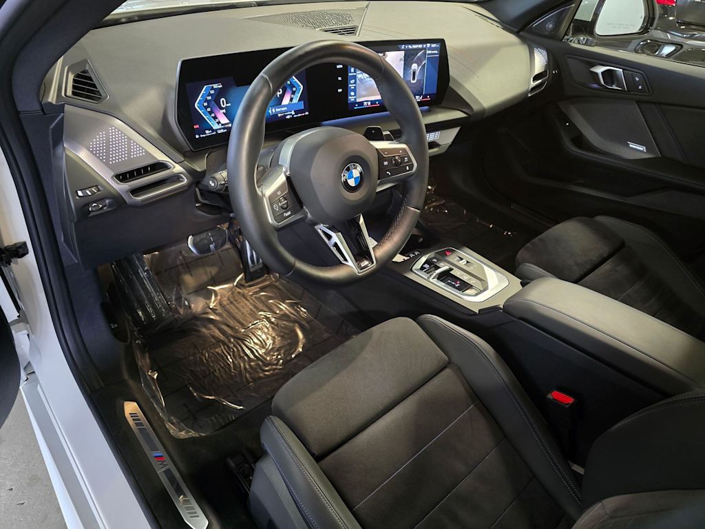 Thumbnail: 2025 BMW 2 Series - 2