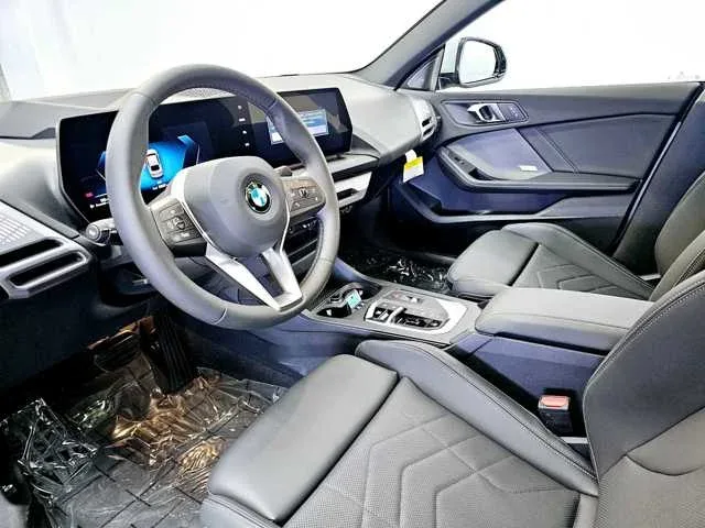 Thumbnail: 2025 BMW 2 Series - 2