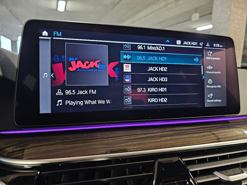 Thumbnail: 2023 BMW 5 Series - 23