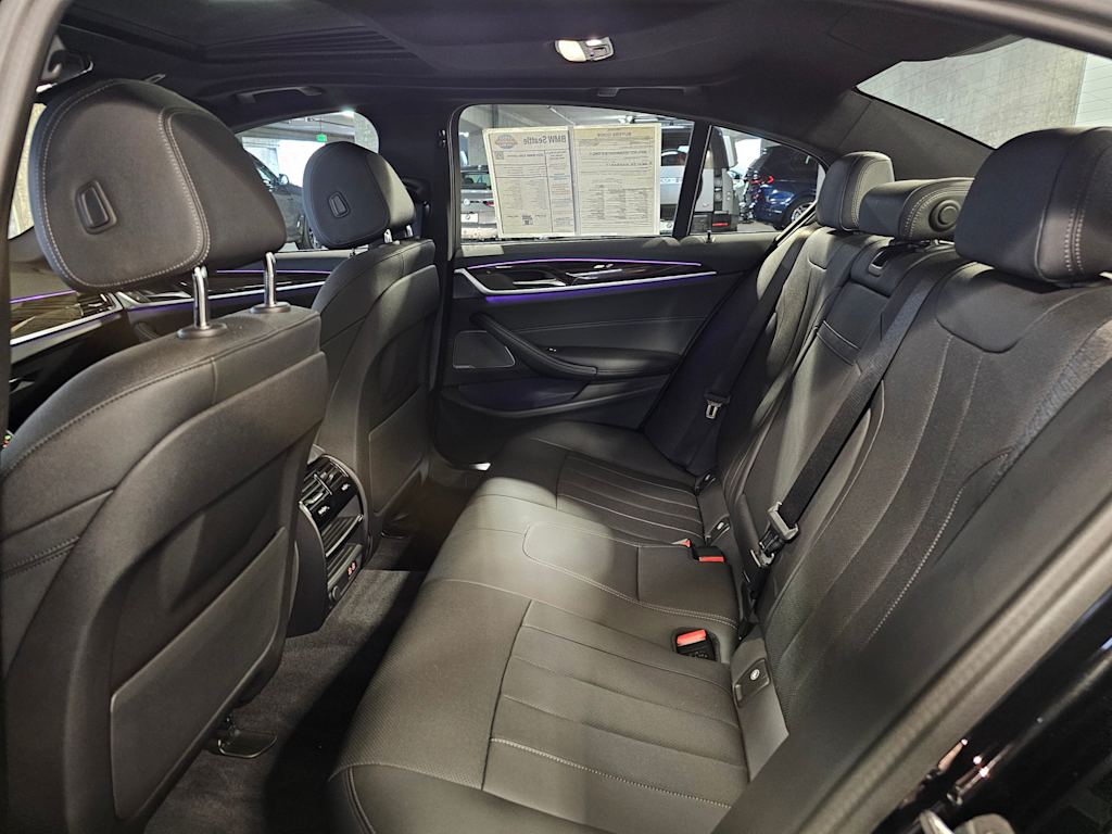 Thumbnail: 2023 BMW 5 Series - 13