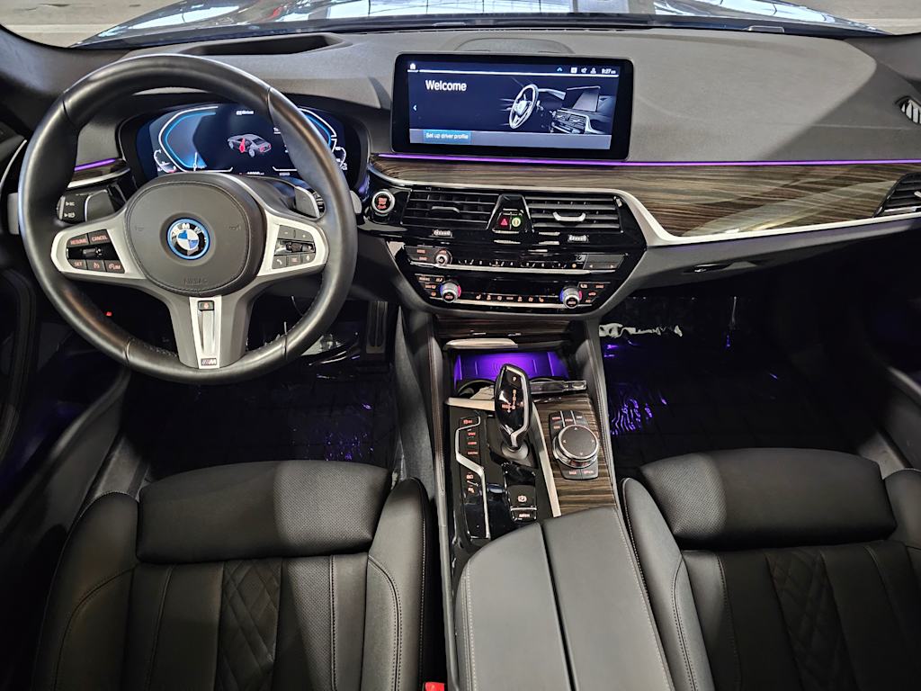 Thumbnail: 2023 BMW 5 Series - 10