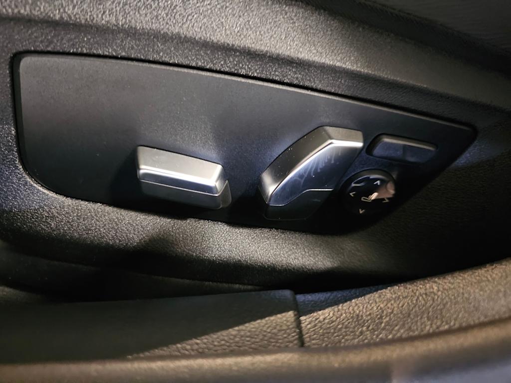 Thumbnail: 2023 BMW 5 Series - 34