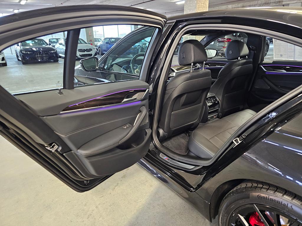 Thumbnail: 2023 BMW 5 Series - 38