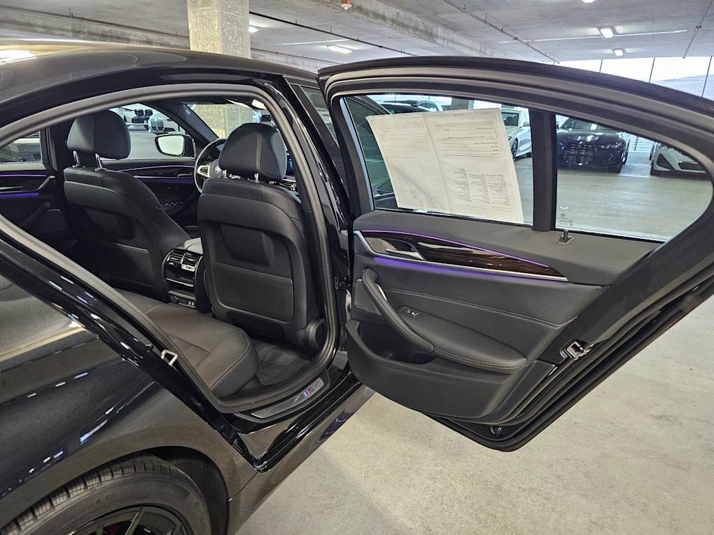 Thumbnail: 2023 BMW 5 Series - 40