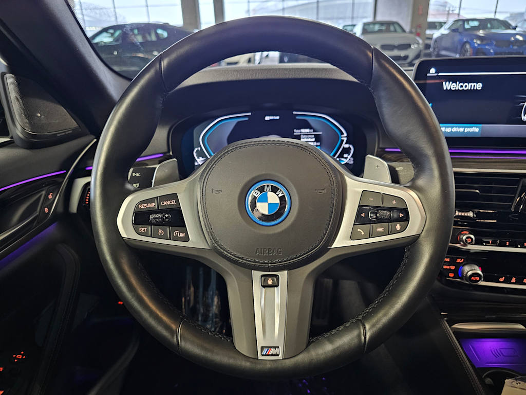 Thumbnail: 2023 BMW 5 Series - 14