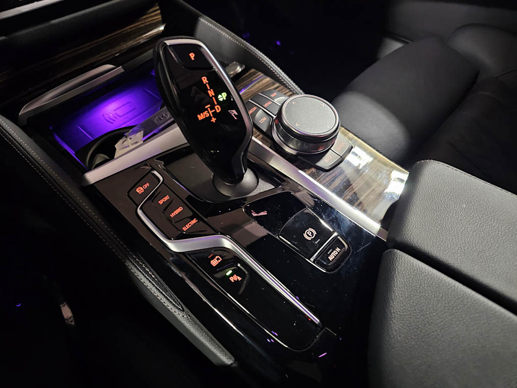 Thumbnail: 2023 BMW 5 Series - 17