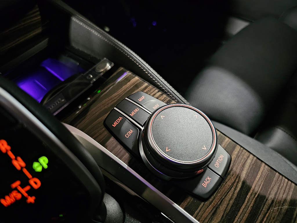 Thumbnail: 2023 BMW 5 Series - 31