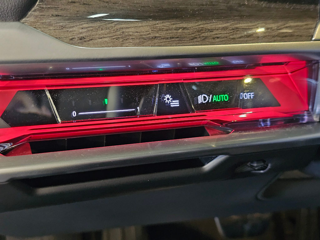 Thumbnail: 2025 BMW 7 Series - 24