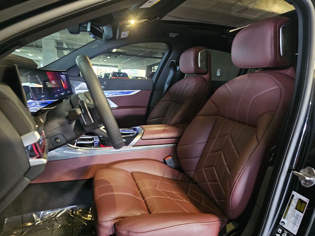 Thumbnail: 2025 BMW 7 Series - 11
