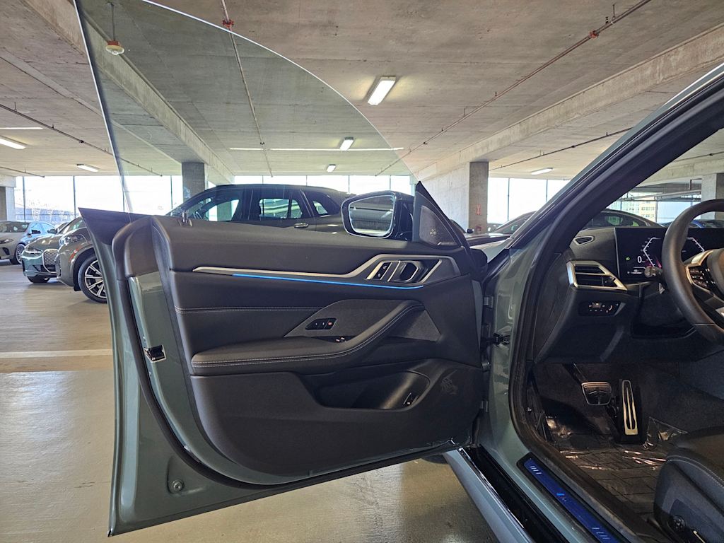 Thumbnail: 2025 BMW 4 Series - 26