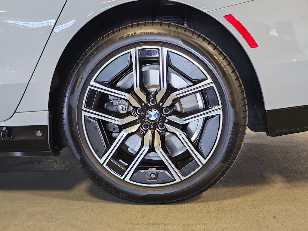 Thumbnail: 2025 BMW 7 Series - 8