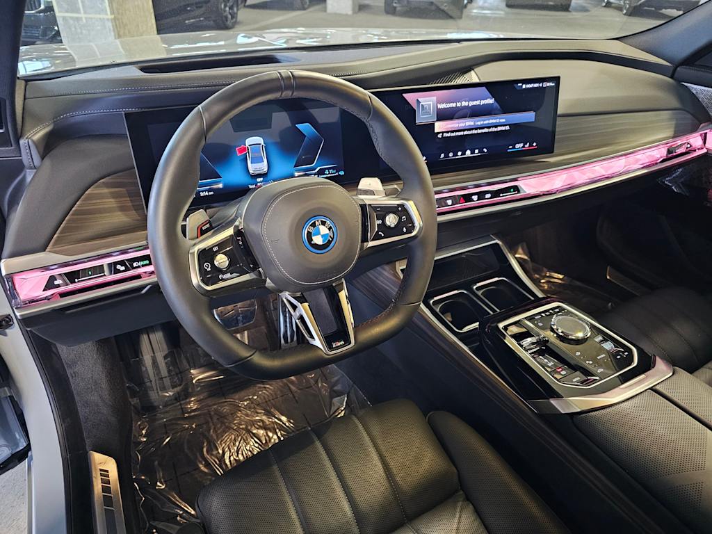 Thumbnail: 2025 BMW 7 Series - 2