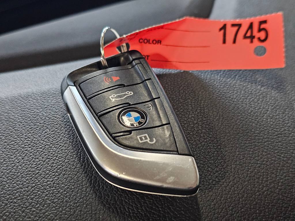 Thumbnail: 2023 BMW 5 Series - 20