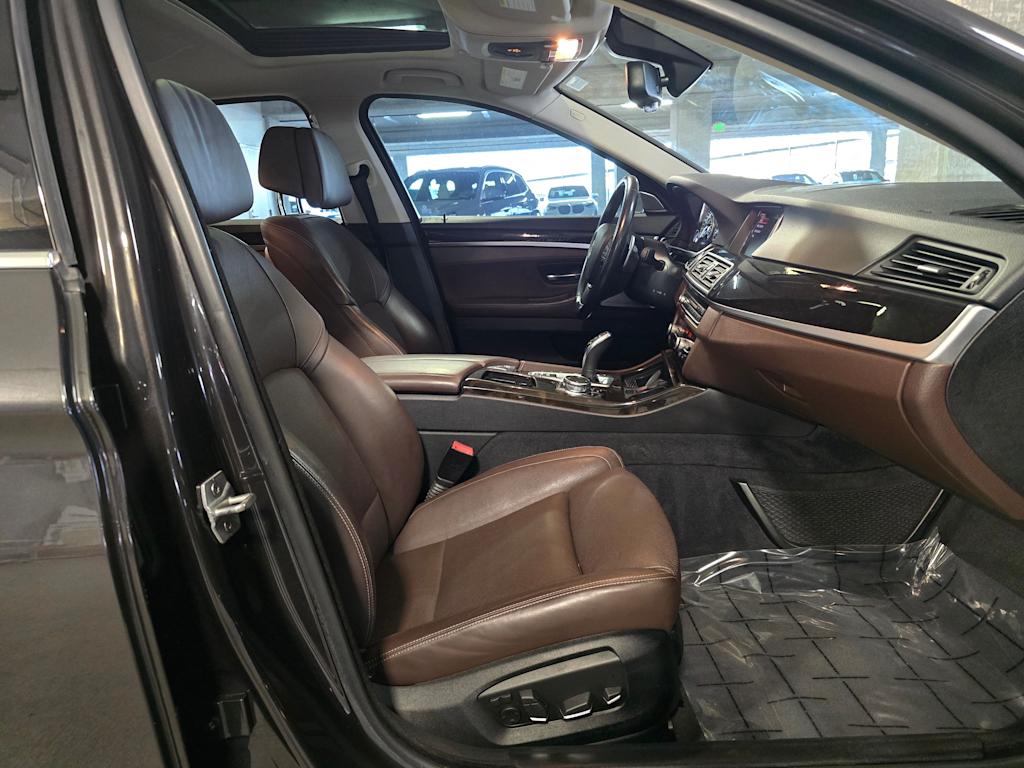 Thumbnail: 2016 BMW 5 Series - 11