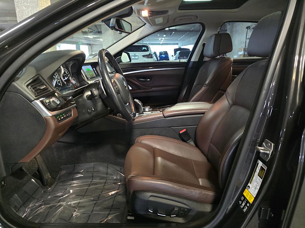 Thumbnail: 2016 BMW 5 Series - 10