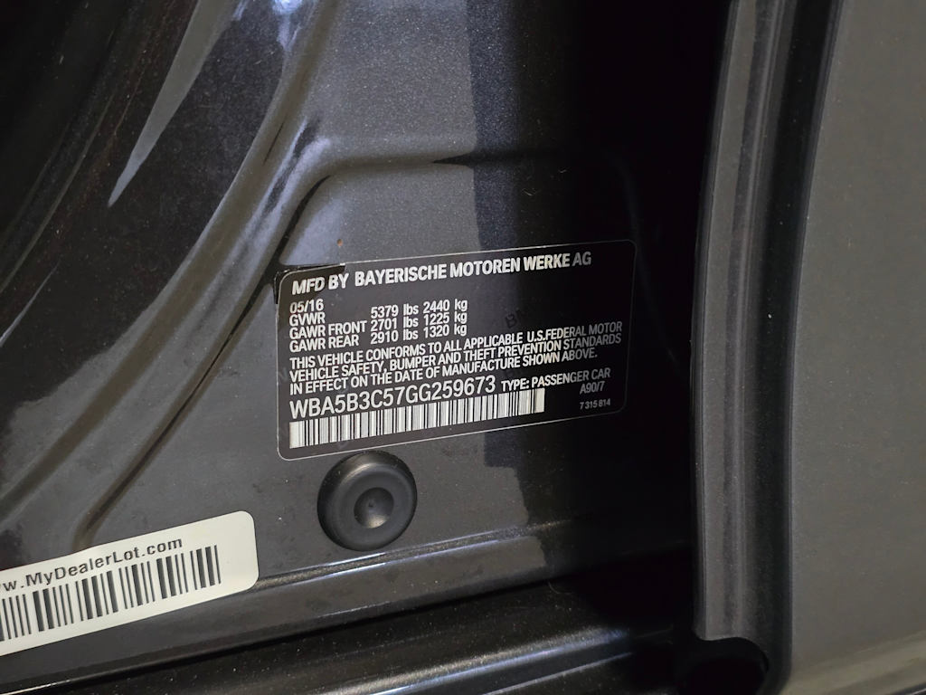 Thumbnail: 2016 BMW 5 Series - 37