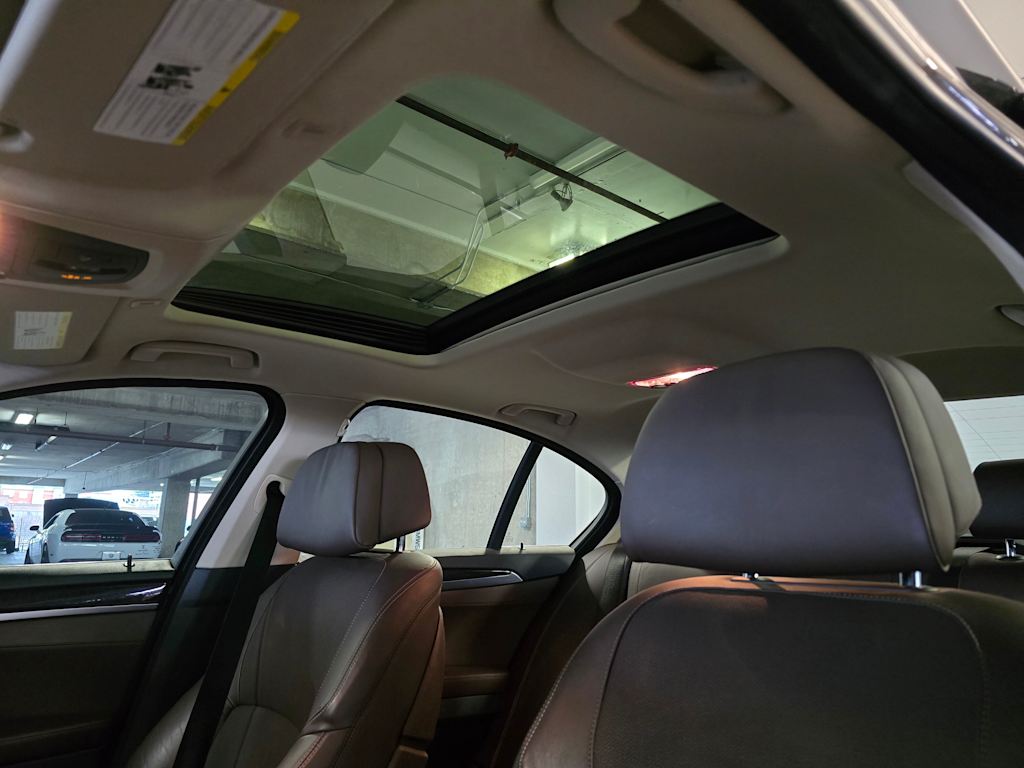 Thumbnail: 2016 BMW 5 Series - 31