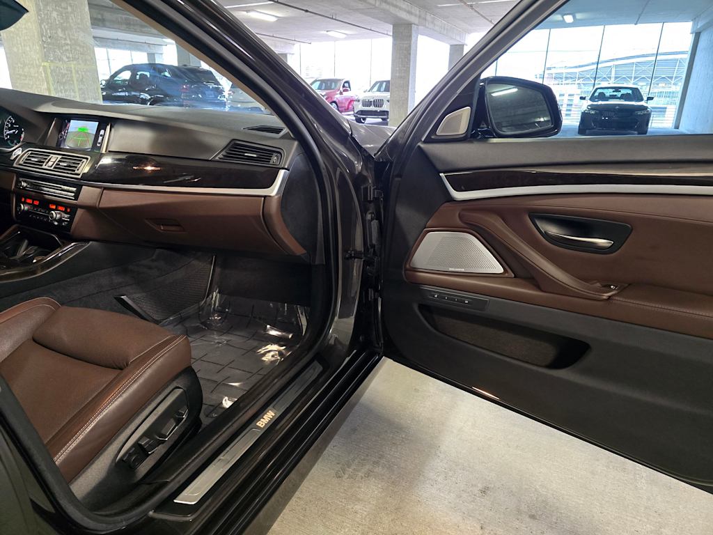 Thumbnail: 2016 BMW 5 Series - 35