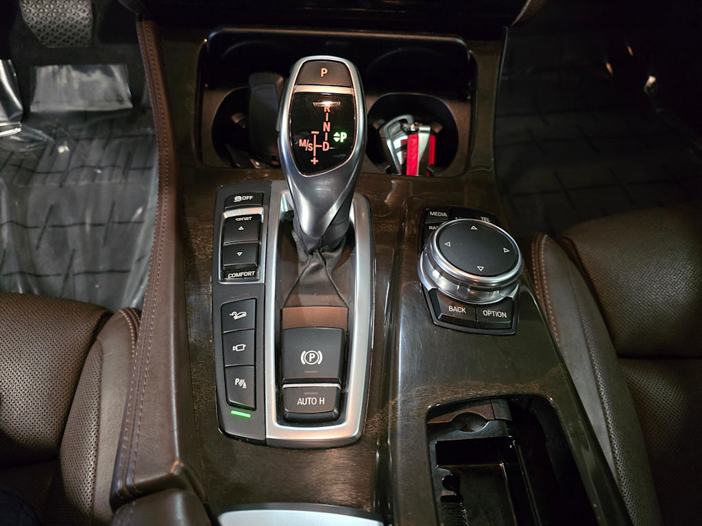 Thumbnail: 2016 BMW 5 Series - 25