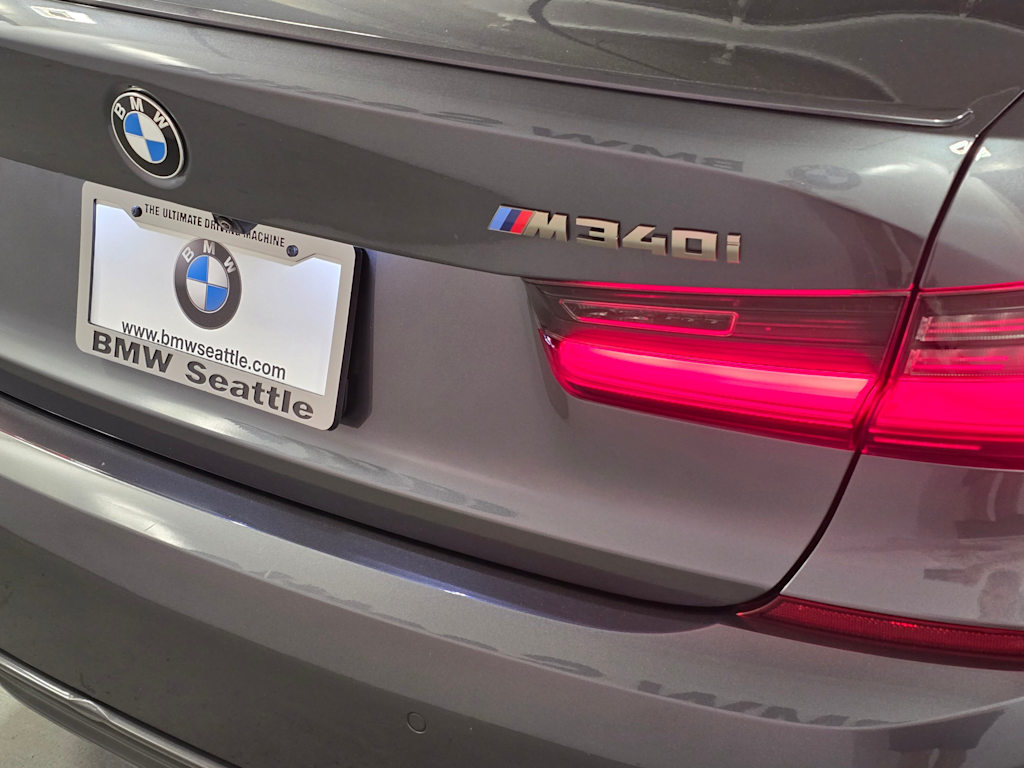 Thumbnail: 2021 BMW 3 Series - 21