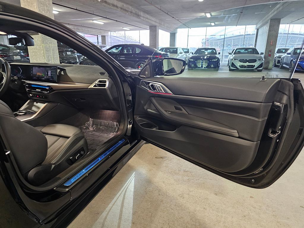 Thumbnail: 2025 BMW 4 Series - 39