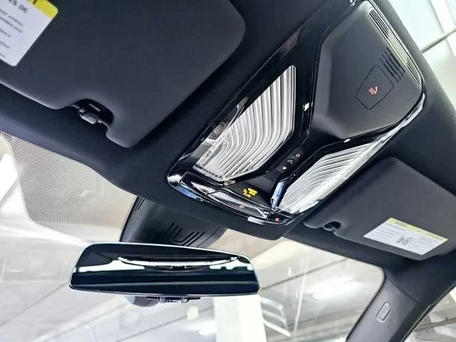 Thumbnail: 2025 BMW 4 Series - 26