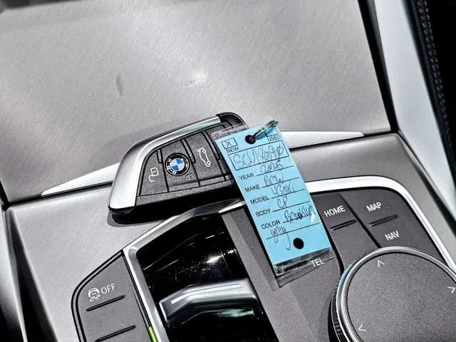 Thumbnail: 2025 BMW 4 Series - 30