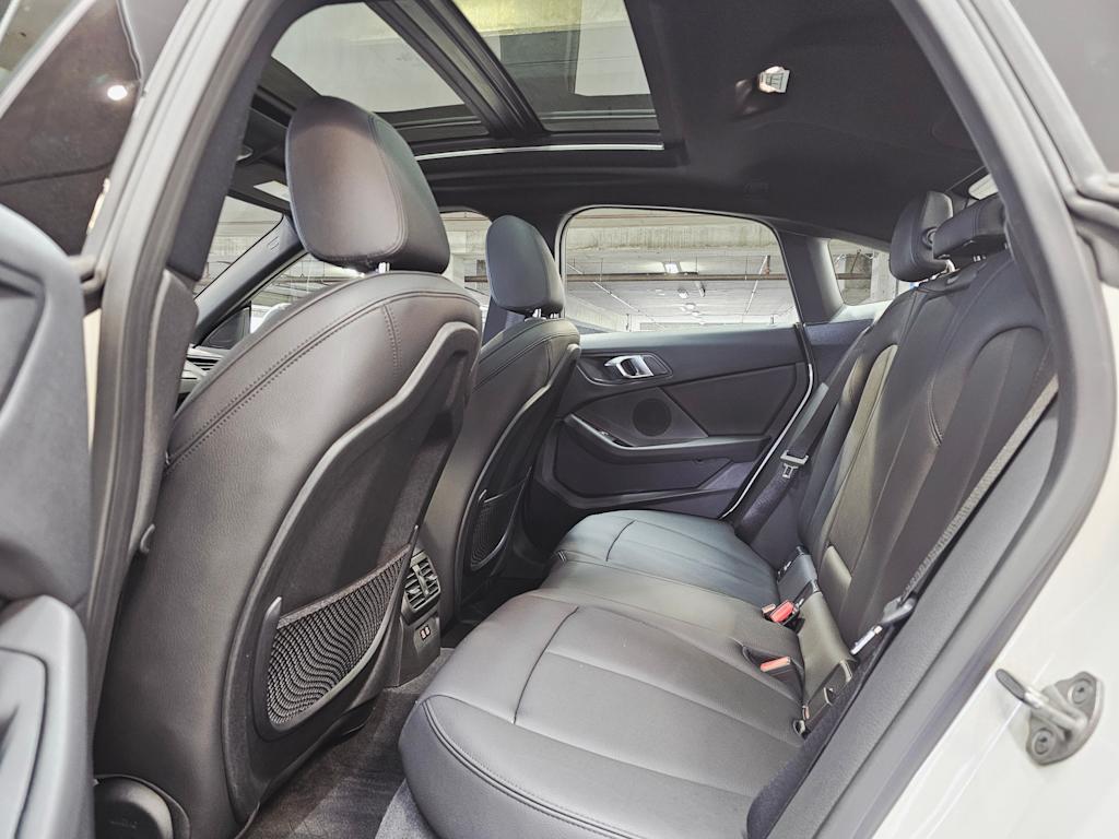 Thumbnail: 2024 BMW 2 Series - 12