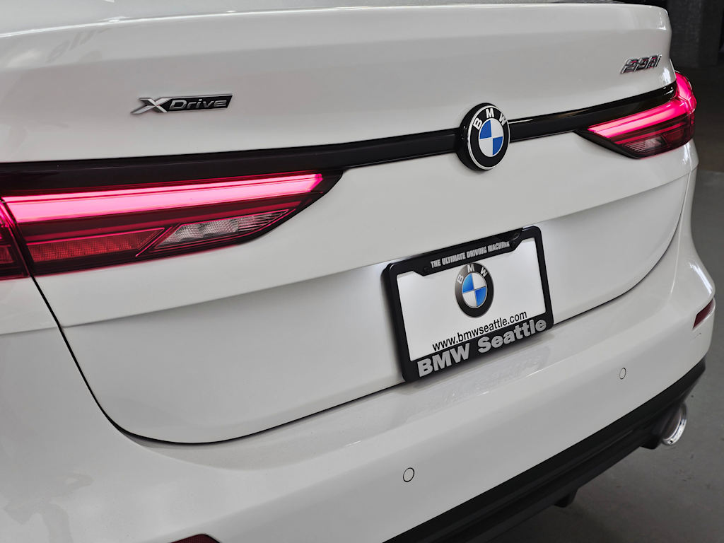 Thumbnail: 2024 BMW 2 Series - 6