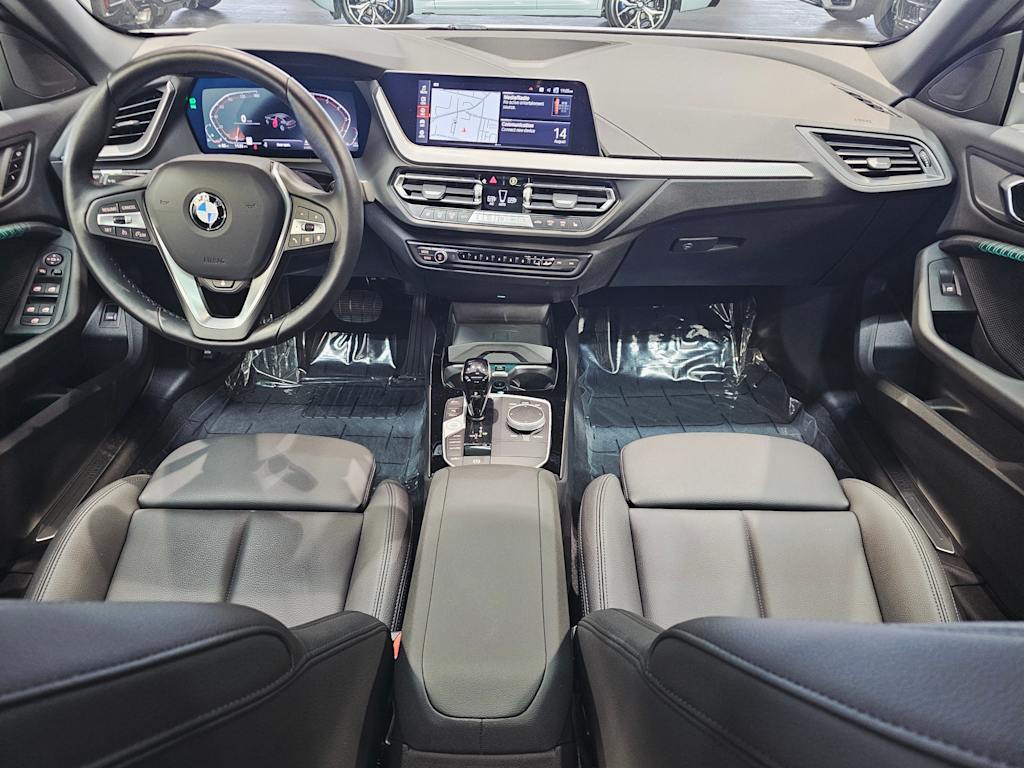 Thumbnail: 2024 BMW 2 Series - 9